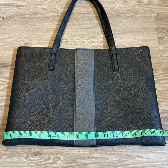 Vince Camuto Vegan Leather Tote Bag -NWOT - Picture 4 of 7